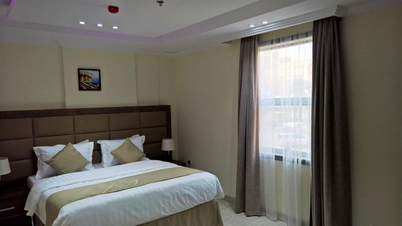 Gold Palace Serviced Apartments Jeddah Exterior photo